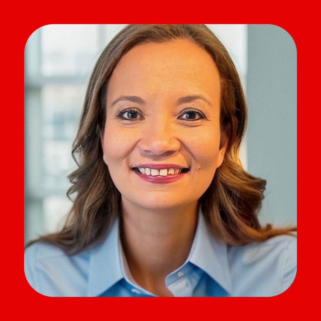 Walmart Vice President of Global Associate Experience Vanessa Smith smiles at camera.